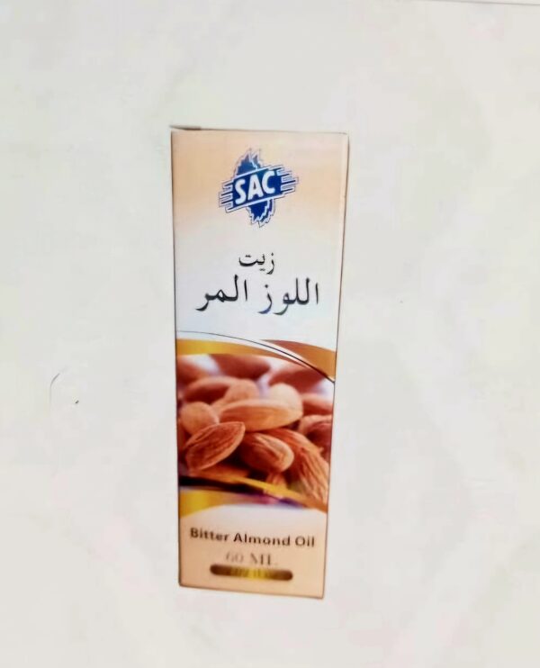 زيت اللوز المر